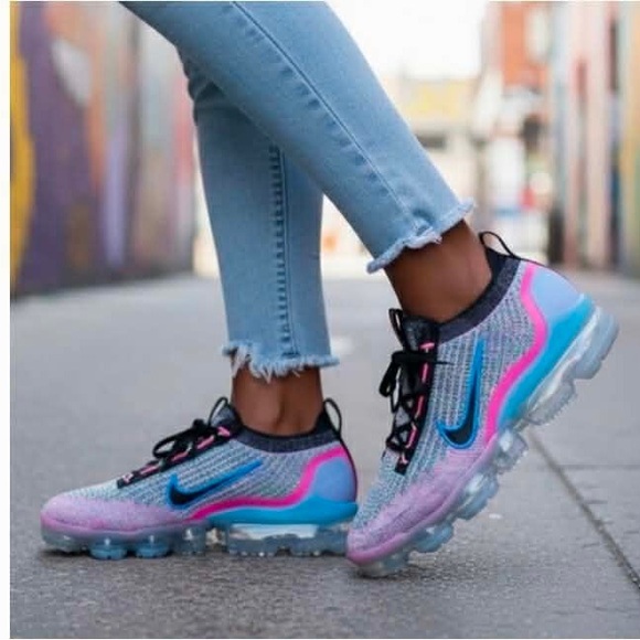 Nike Shoes - Nike Air Vapor Max 2021 Flyknit Nature Pink Blast - Women's size 5.5